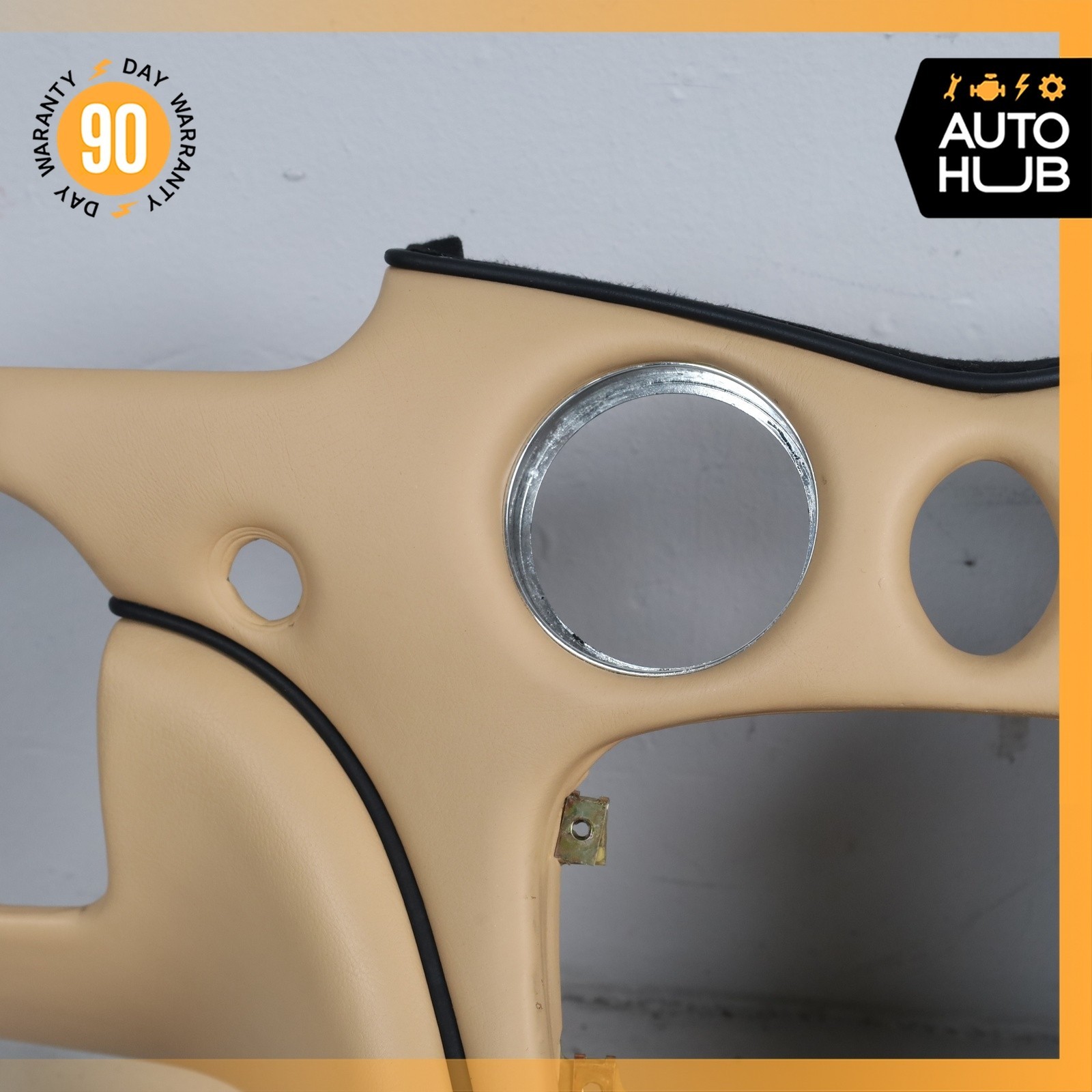 Maserati 4200 GT 2002-2007 Dashboard Beige P/N 981105201