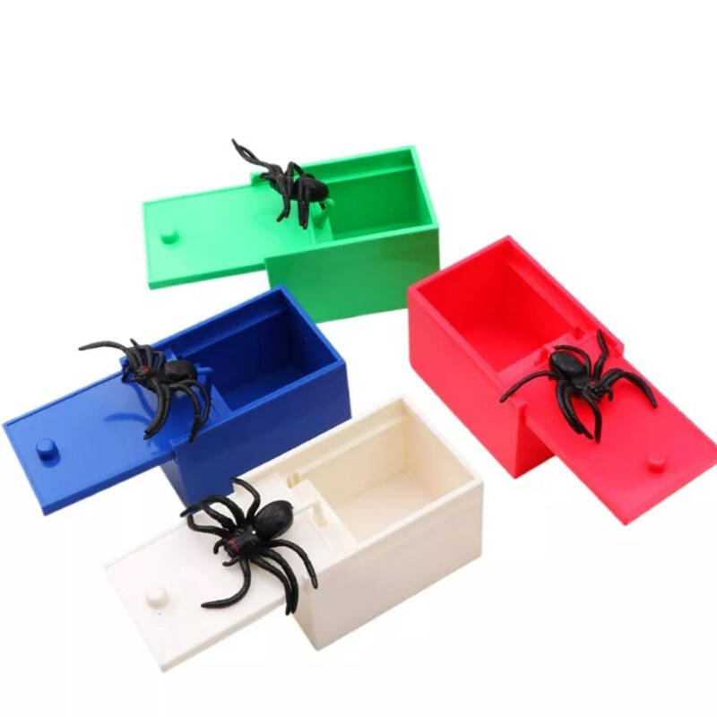 Fake Spider Hidden Gift Halloween Spider in a Box Prank Toy Play Gag