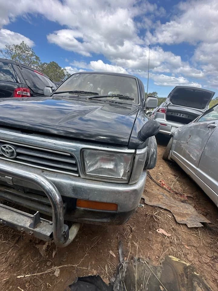 2000 Toyota Hilux LN RN Diesel Manual 4WD Sump Pickup 1997-2005 #B556 - image 3 of 4