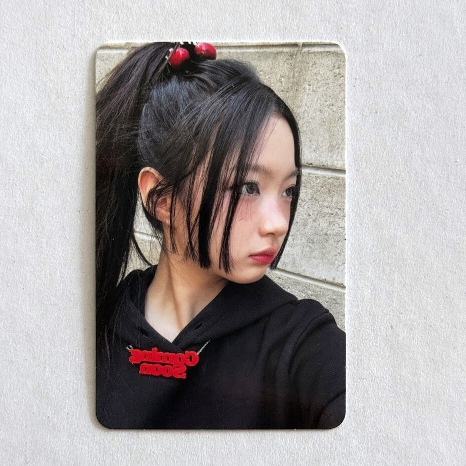 KiiiKiii The 1st EP Uncut Gem Digging Ver. Official Photocard | eBay