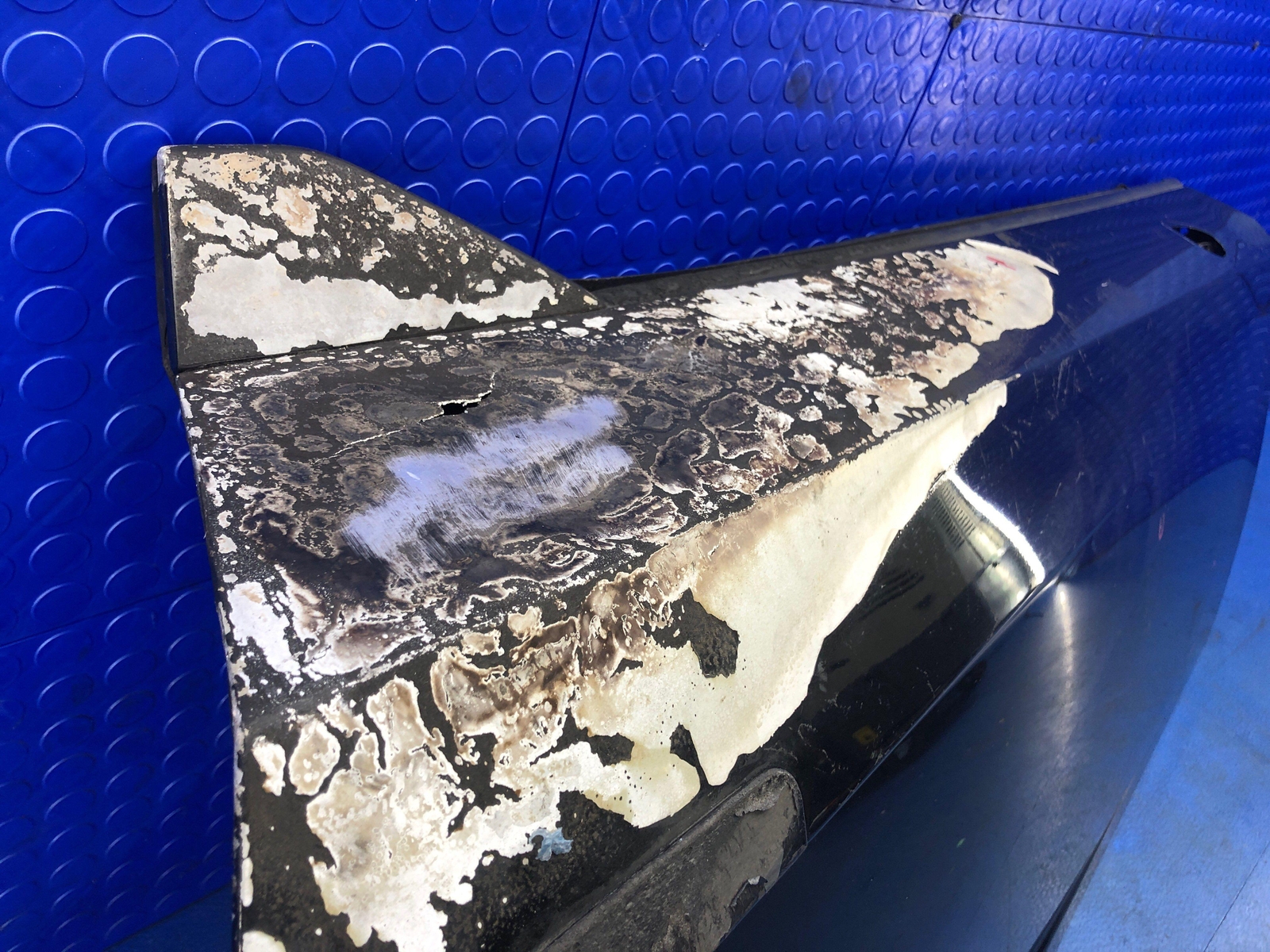 LAMBORGHINI GALLARDO FRONT RIGHT DOOR NERO NOCTIS (LY9B) *BURNT DAMAGE*