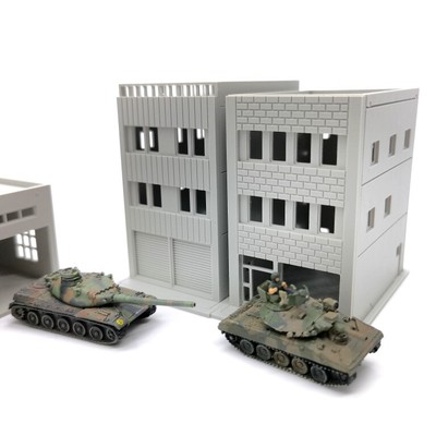 1/72 Diorama Building Model Railway Layout Garage Workshop Scene Display Model