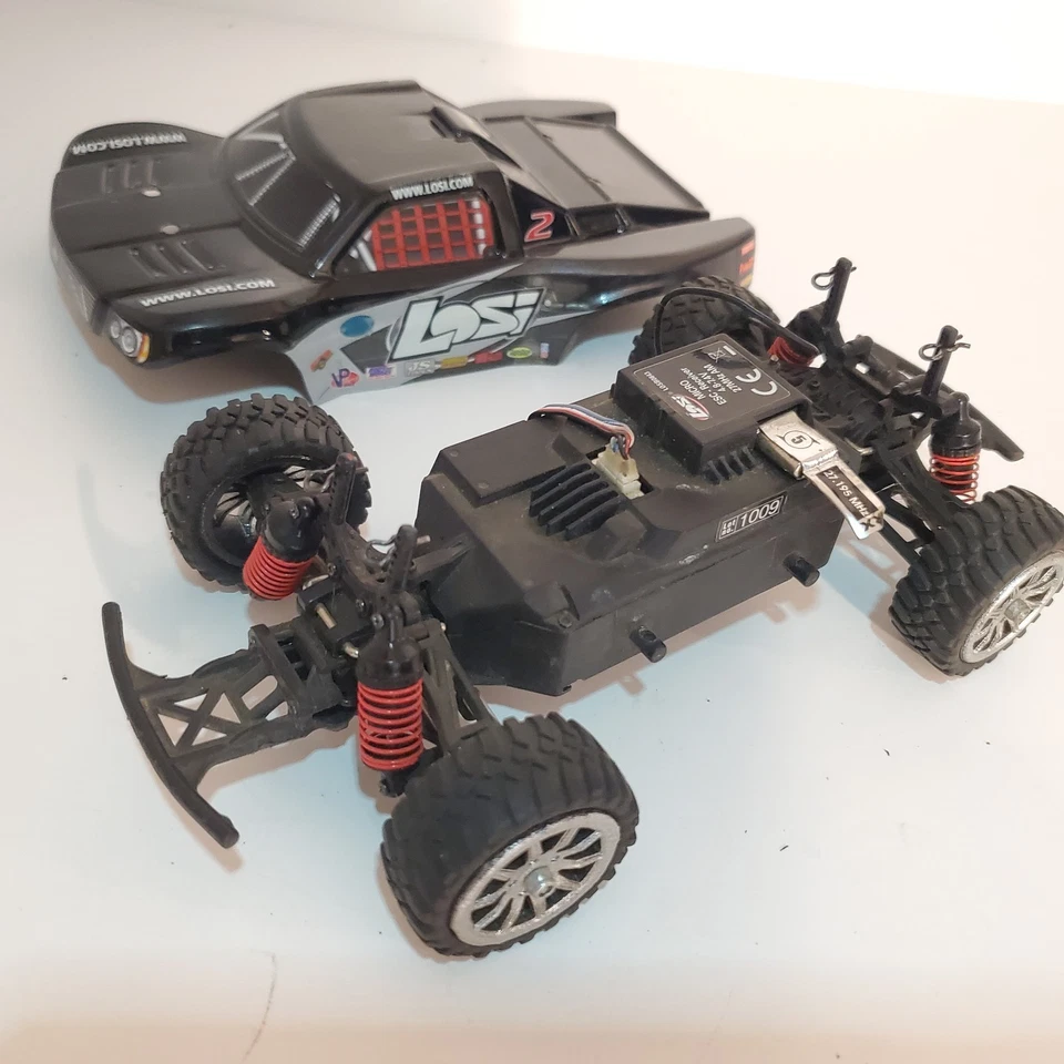 Losi Micro SCT 1/24 4WD escovado RTR - Imagem 2 de 4