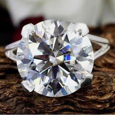 Certified 5.00 Ct Round Shape White Diamond Solitaire Ring - Tariff Free