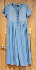 Vintage LIZWEAR Chambray Denim Dress w/Embroidery - Petite Small