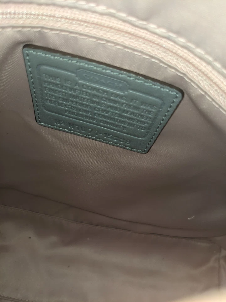 Bolsa tote/bolsa de ombro/transversal de couro autêntica Coach plissada Kristin usada. - Imagem 3 de 4