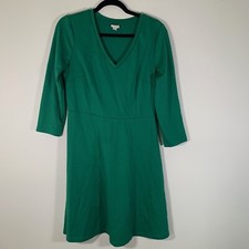Merona Dress Women’s Medium Green Long Sleeve V-neck Knee Length 