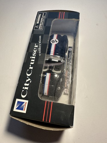 New Ray City Cruiser Collection 1:32 Scale 1966 Shelby Cobra 427 S/C Diecast Car - Picture 2 of 5