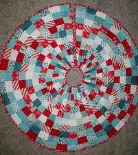 48" Round Retro Red Aqua Christmas Tree Skirt Patchwork Quilt Handmade