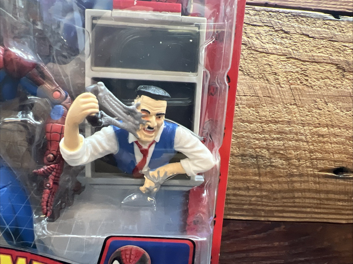 Magnetic Spider-man Figure With Wall Mountable Accessory ToyBiz