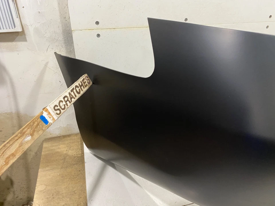 Cubierta de parachoques trasero AM 2007-2011 Toyota Camry TO1100243 Foto 2 de 4