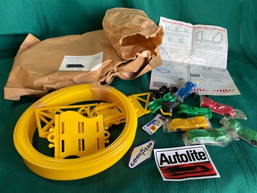 Vintage Ralston Purina Co. Speedy Wheels Action Track Kit In its Original Pkg794