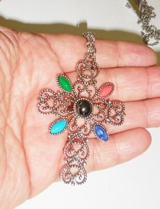 VINTAGE AVON NECKLACE CRUCIFIX CROSS  VICTORIAN COLORFUL STONES NR