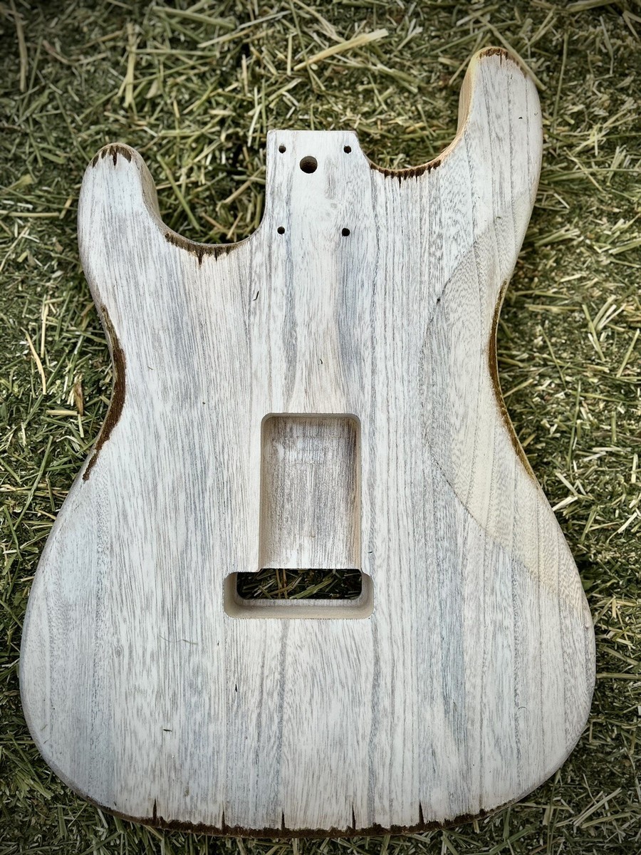 Lightning72 Pistol’s Crown Guitars pistols crown guitars : barncaster