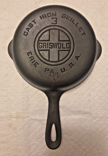 Vintage Griswold No. 3 Cast Iron Skillet 709A Large Block Logo