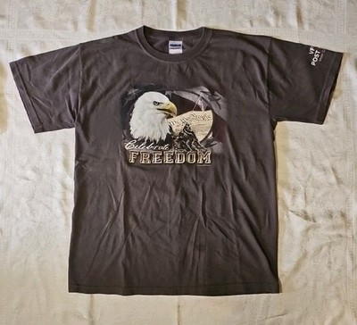 Celebrate Freedom T Shirt Mens Sz M We The People  USA  