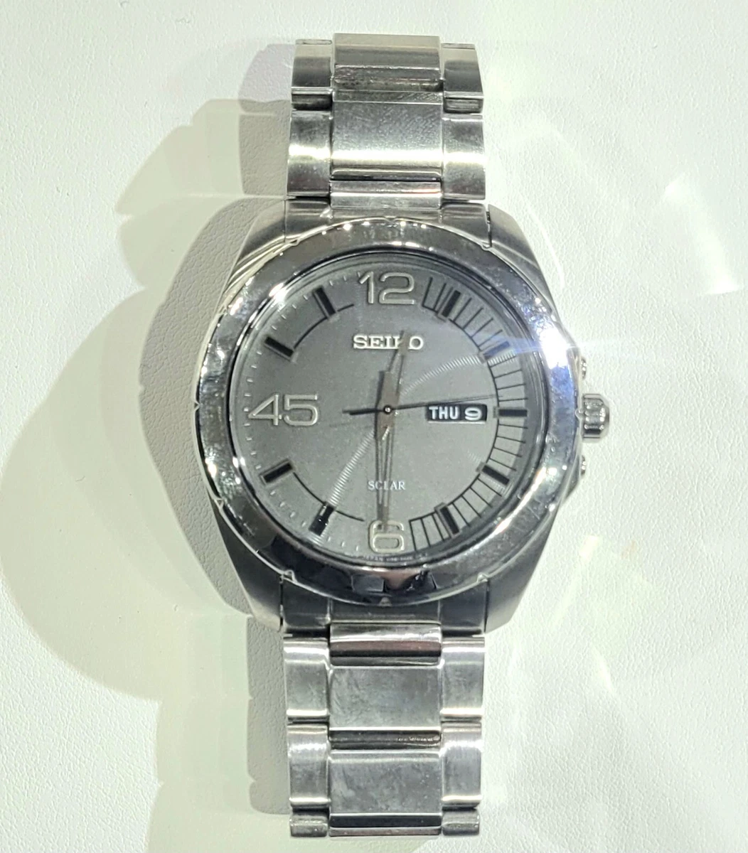 Seiko analogue top quartz solar