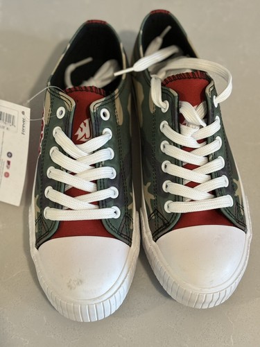 HOUSTON COUGARS NCAA WOMENS SNEAKERS SZ 8CAMO LOW CANVAS CHUCK STYLE (61) - Picture 3 of 6