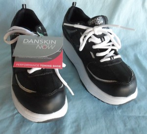danskin now tennis shoes