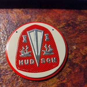 Vintage Wheaties 1950's Hudson Car Badge Round Emblem Tin Premium Prize NICE!!