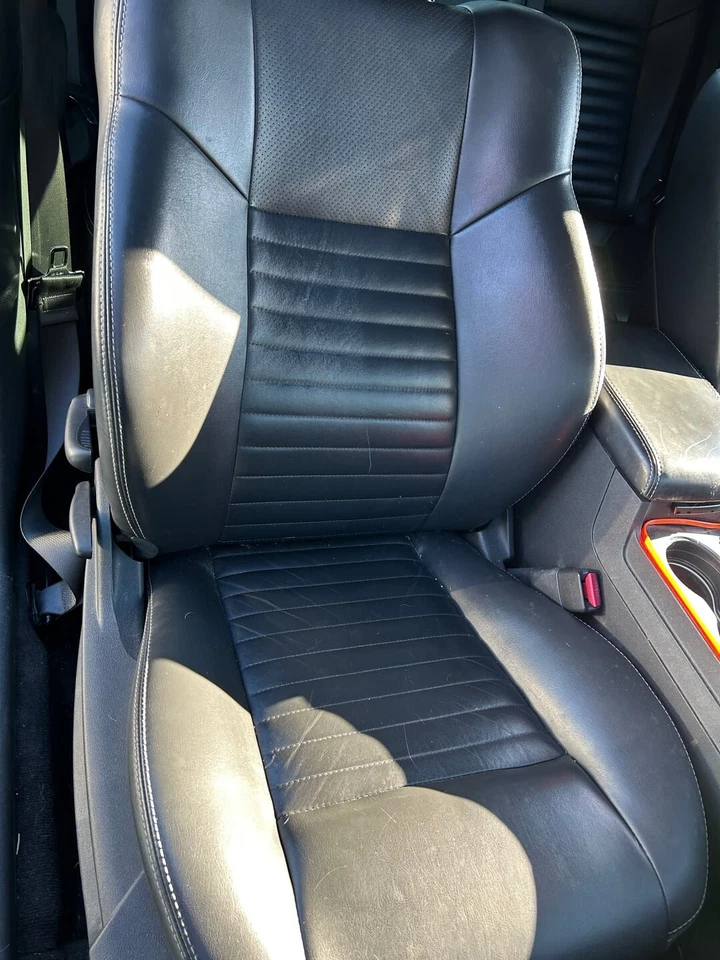 PARA DODGE CHALLENGE MOTOPTES 2008-2014 ASIENTO DE COCHE PERSONALIZADO COJINES DE CUERO DURADEROS Foto 2 de 4