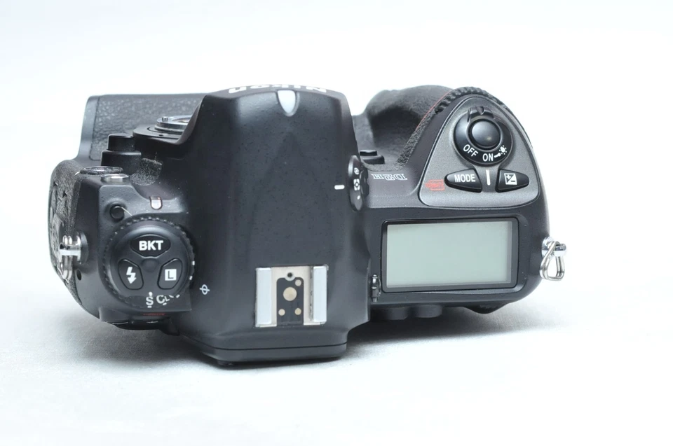 Nikon D2h 4.1 Megapixel Digital SLR Camera Body AS IS PARTS/REPAIR 203 - Image 3 of 4