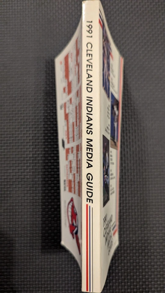 1991 Cleveland Indians Media Guide VINTAGE COLLECTORS ~ NEAR MINT - Image 3 of 4