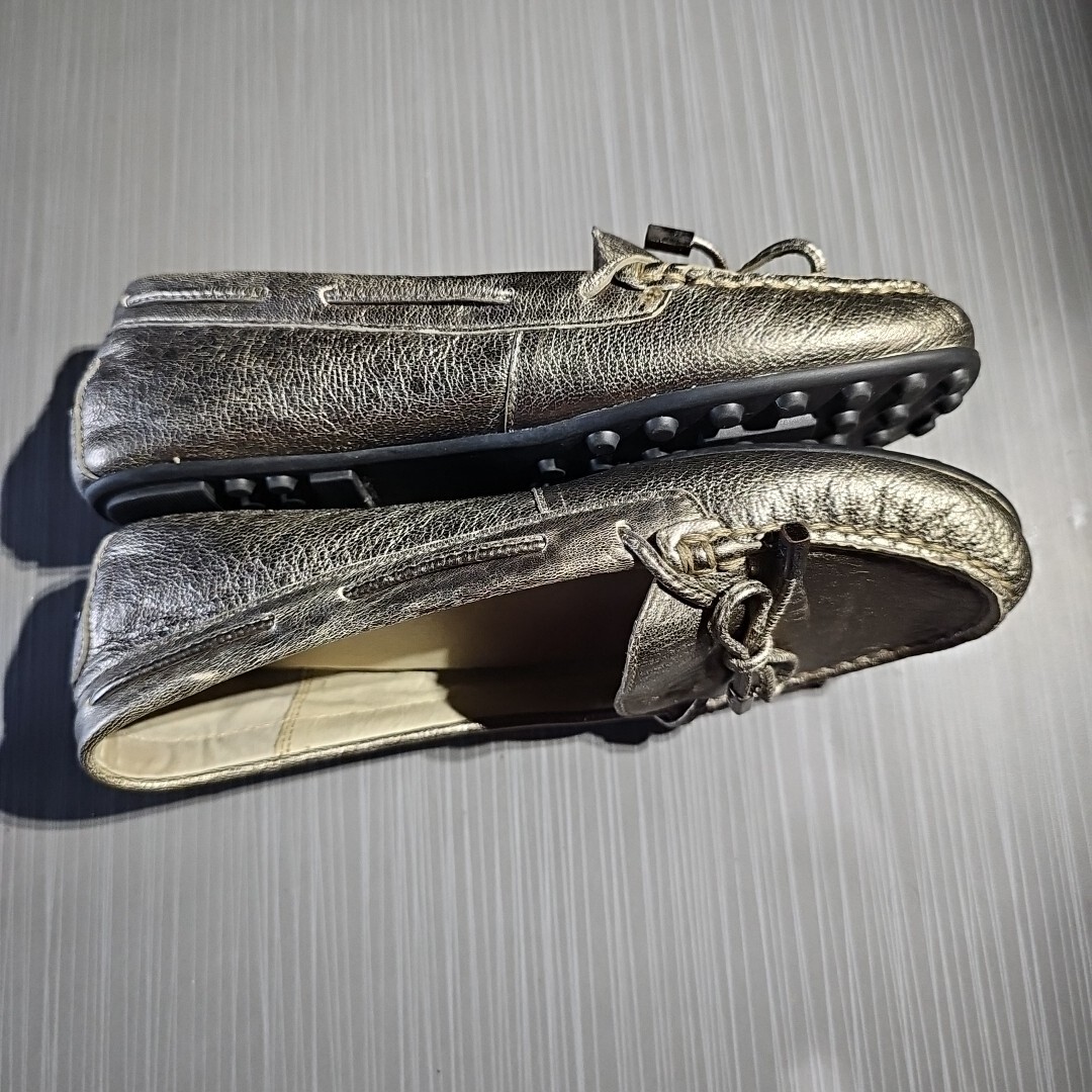 Michael Kors Women's Gold Boat Shoes - Size 6M Great PreOwned Condition thumbnail 8