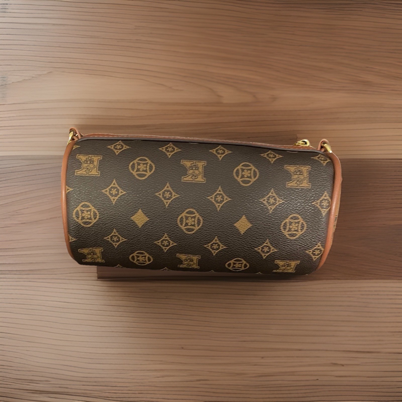 Women’s Exclusive Luxury Brown And Tan Shoulder Bag NWT