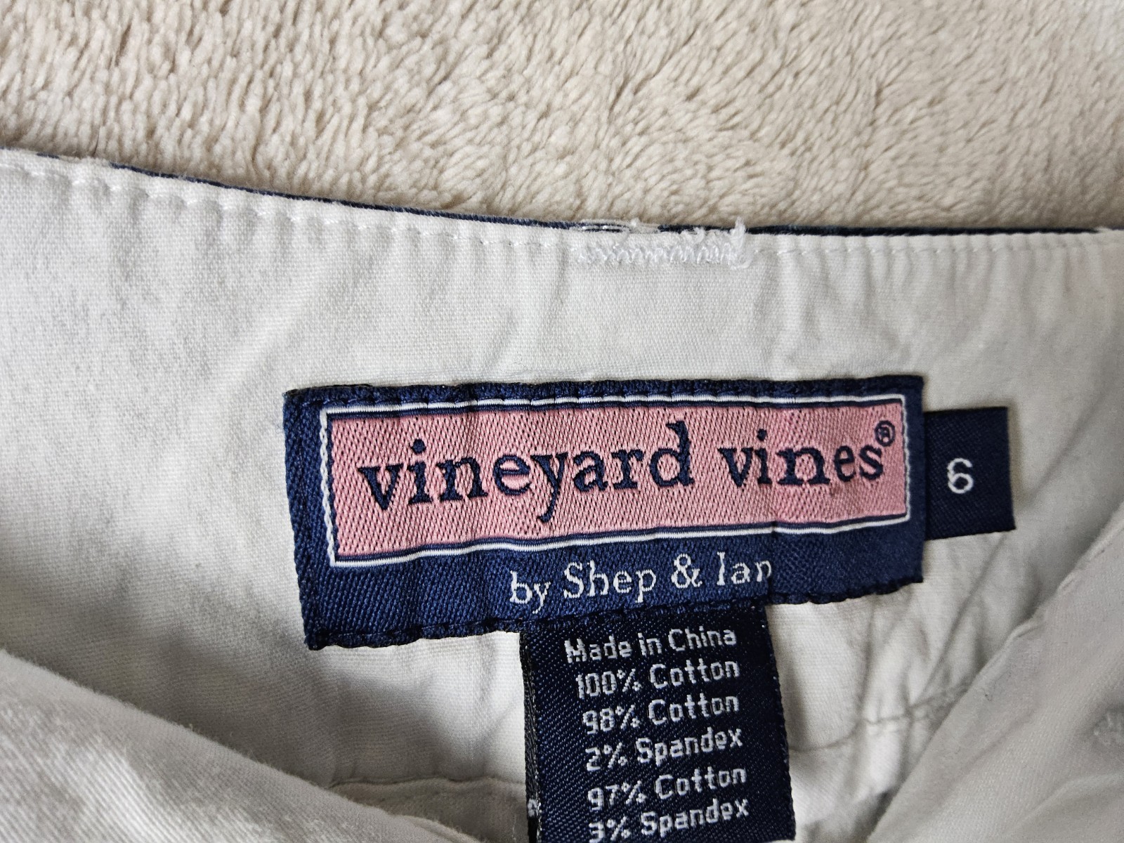 Vineyard Vines Women's Patchwork Printed Chino Sh… - image 2