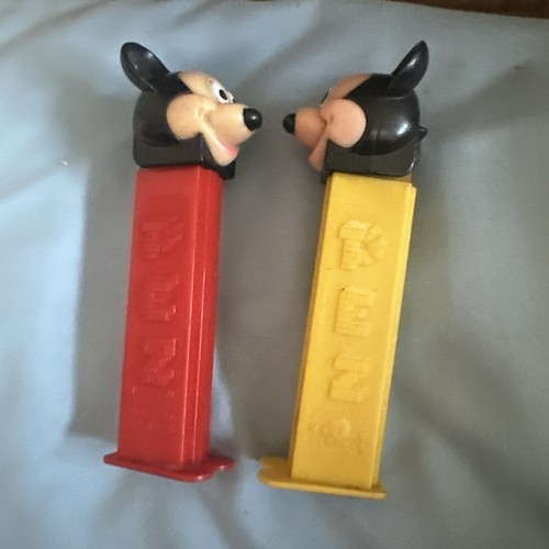 2 Vintage Mickey Mouse Walt Disney Company PEZ Dispenser Red Base Footed Hungary - Picture 5 of 7