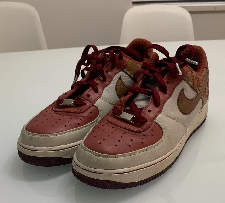 NIKE AIR FORCE 1