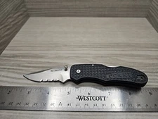 CRKT  6432  Mo’Skeeter  Combination Edge Knife Discontinued 