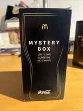 McDonald s Coca-Cola Mystery Glas schwarz bla...