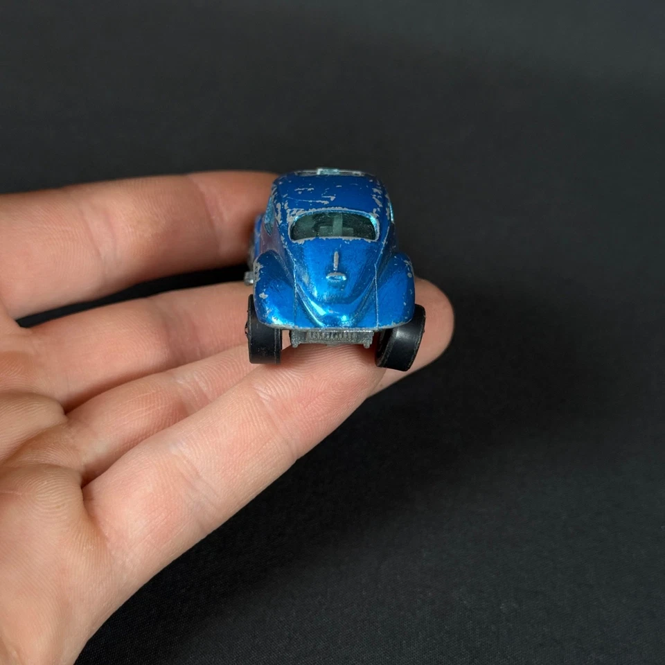 1967 Hot Wheels Redline Custom Volkswagen vintage die cast car vehicle - Image 3 of 4