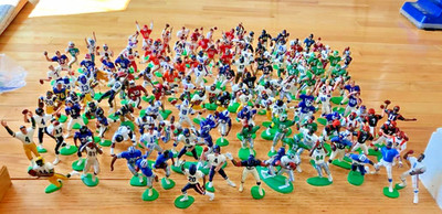 BRAND NEW - HUGE OPEN SALE Starting Lineup 88-2000 Football LOOSE PICK 1 OR MORE