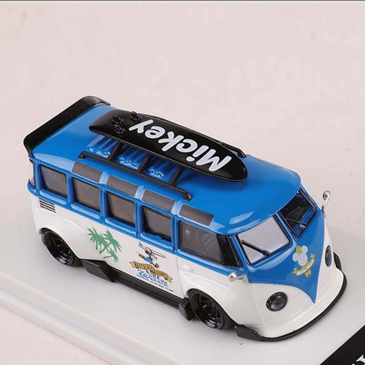 ミニカー 1/18 Widebody VW Bus JPS RWB ミニカー 1/18 Widebody VW Bus JPS RWB Amazon | Widebody Volkswagen