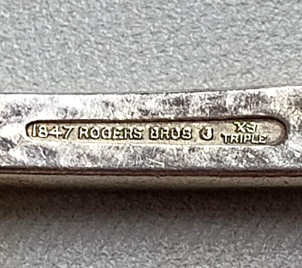 Lote Mixto de 28 Cubiertos 1847 Rogers Brothers INTL XS Triple Heráldica Foto 3 de 4