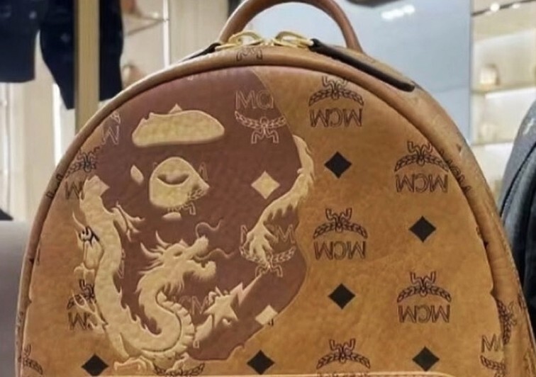 新品MCM BAPE 限定 付属品あり バックパック A BATHING APE NEW A Bathing Ape x MCM BAPE collaboration leather backpack