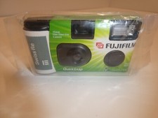VTG NEW Fujifilm QuickSnap Disposable Camera 15 Exposure Fuji 35mm Film