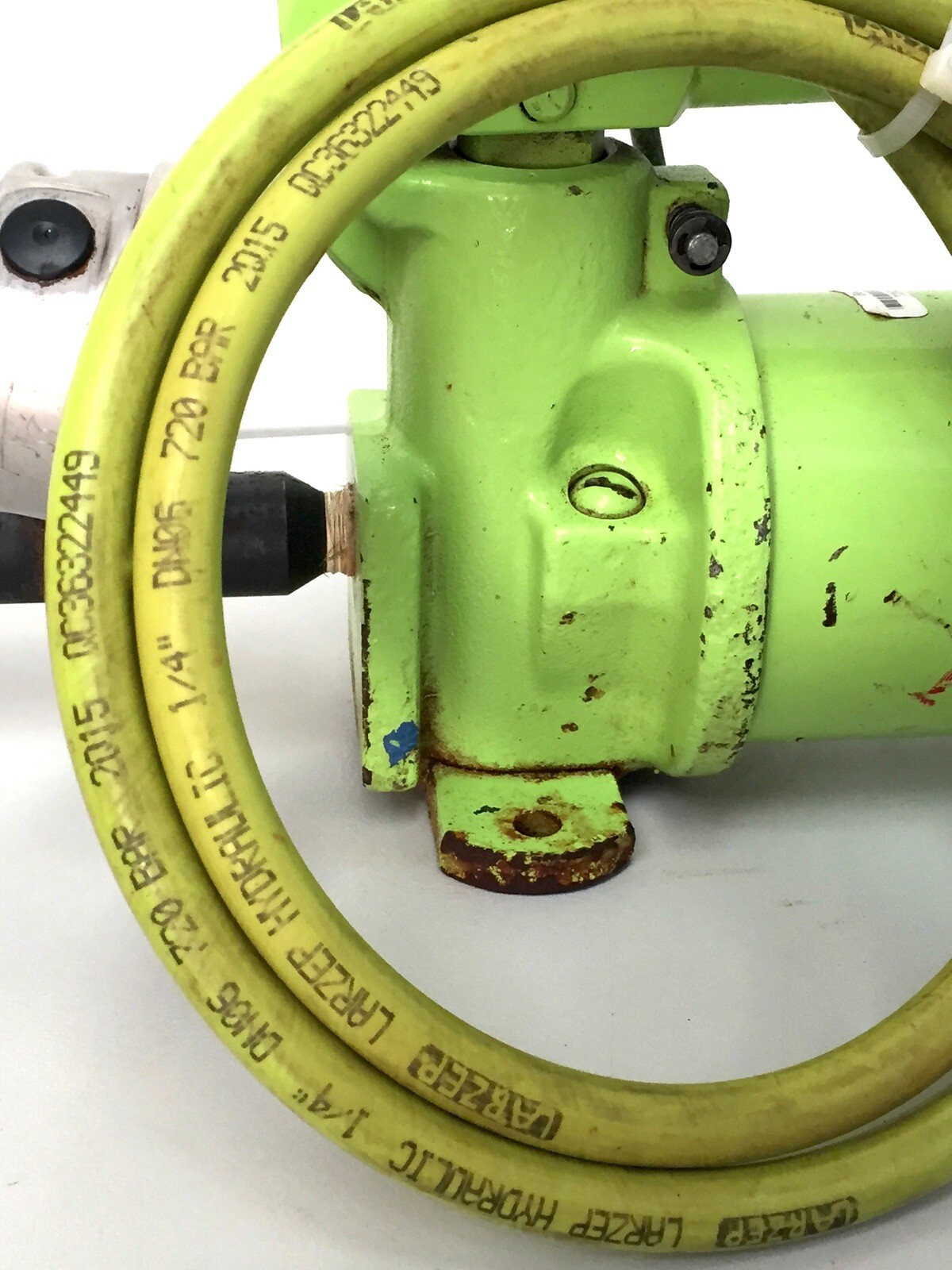 Larzep W22307 700bar 2.4L 2Speed Hydraulic Hand Pump + Gauge & Hose