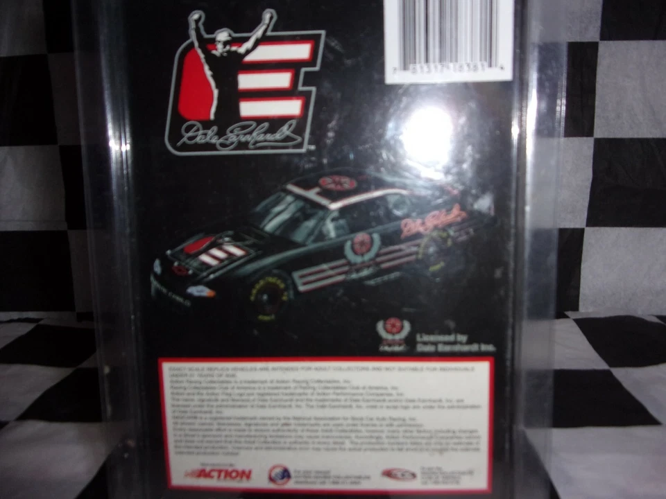 Dale Earnhardt Sr Legacy Action Auto In Scala 1:64 NASCAR 103436 - Immagine 2 di 4