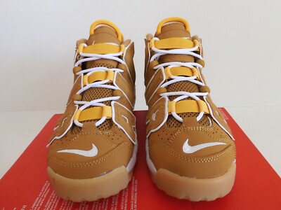 NIKE AIR MORE UPTEMPO (GS) WHEAT-WHITE-POLLEN SZ 5.5Y [DQ4713-700