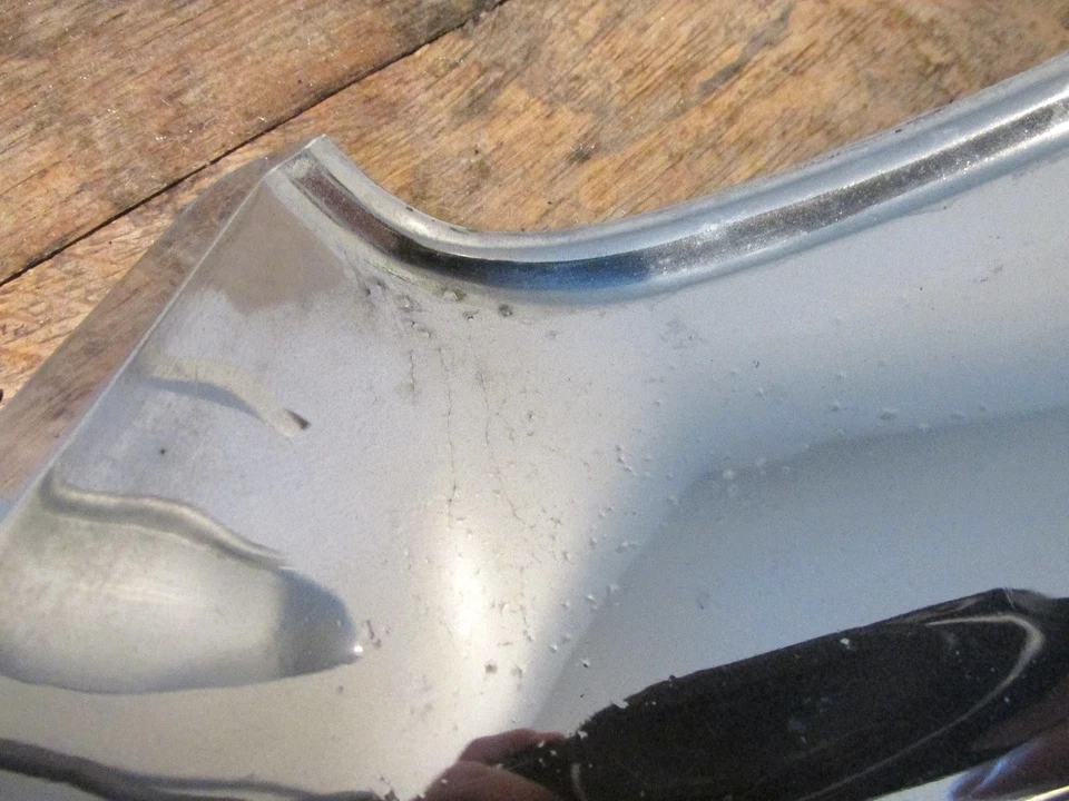 ORIGINAL UPPER, LOWER LEFT SIDE GRILL EYEBROW TRIM 1958- 1962 CHEVROLET CORVETTE Foto 4 de 4