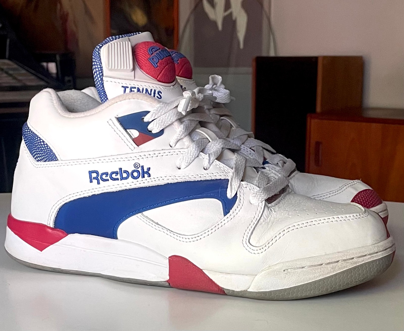 White Blue Red Mens 10 Retro 90s Style Ex Cond