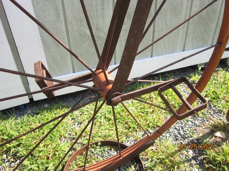 Ruedas de madera hierro bicicleta de rueda alta para niños 41” H Penny Farthing con soporte Foto 3 de 4