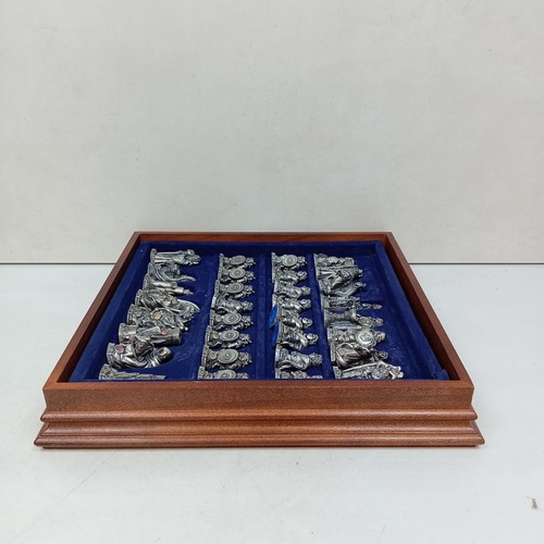 The Lord Of The Rings Official Chess Set | Danbury Mint Condition - Afbeelding 8 van 15