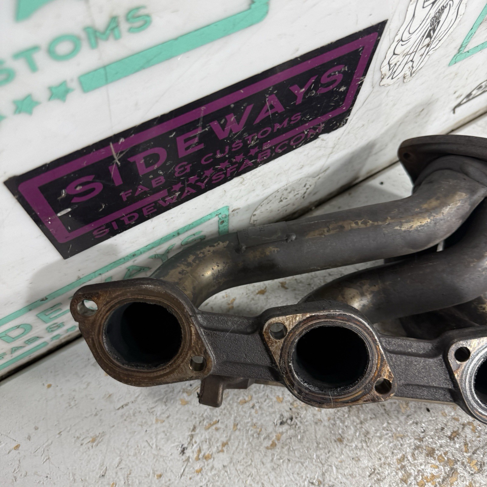 04-08 Maserati Quattroporte Left Engine Exhaust Header Manifold M139 F136