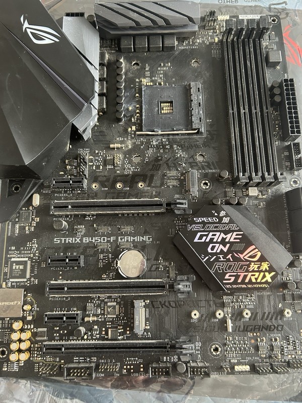 ASUS ROG Strix B450-F Gaming ATX AM4 DDR4 Motherboard 4 RAM Slots