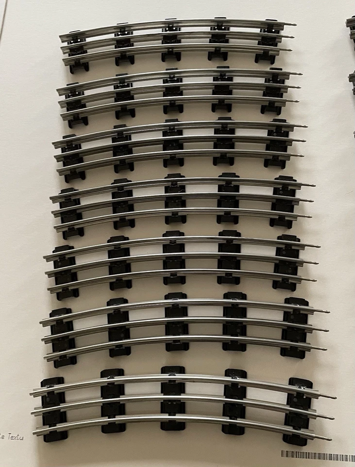Lionel O Gauge 3-rail Curves - 14 Pieces - 27 Inch Radius 54 Inch Diameter VGC - Image 2 of 4